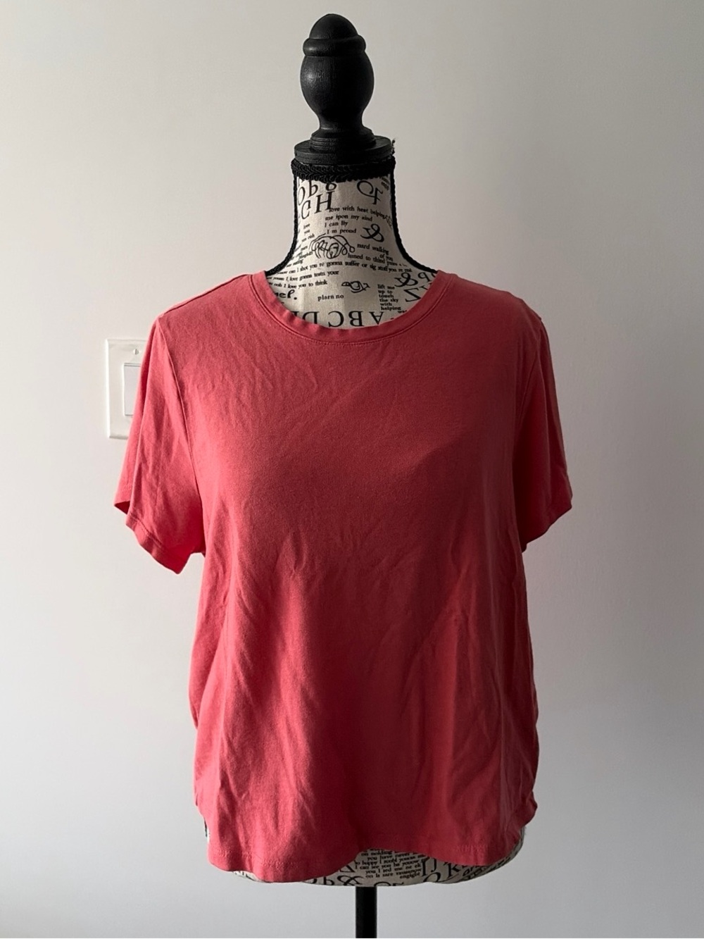 Old Navy Short-Sleeve Crewneck Tee in Coral Pink